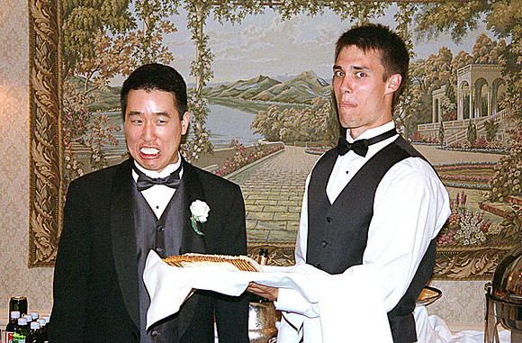 03-Bryan_Ben_food_in_mouth