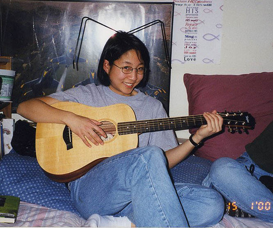 Jen_Guitar_Antennae