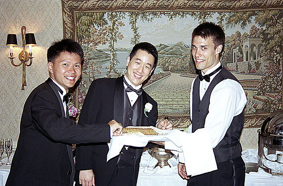 05-Tony_Ben_Bryan_eating